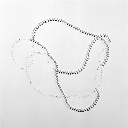 <i>Invariant Variation #28</i>, 2013<br />
<em>Analoger SW-Print</em><br />
10 x 10 cm