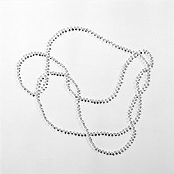 <i>Invariant Variation #29</i>, 2013<br />
<em>Analoger SW-Print</em><br />
10 x 10 cm