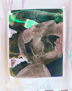 <i>Blu</i>, 2022<br />
<em>Analoger C-Print vom Dia</em><br />
190 x 150 cm