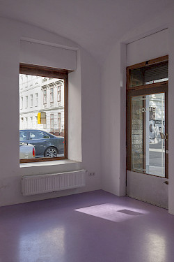 <i>Tombola V</i><br />
school, Wien 2022<br />
Foto: © Janine Schranz