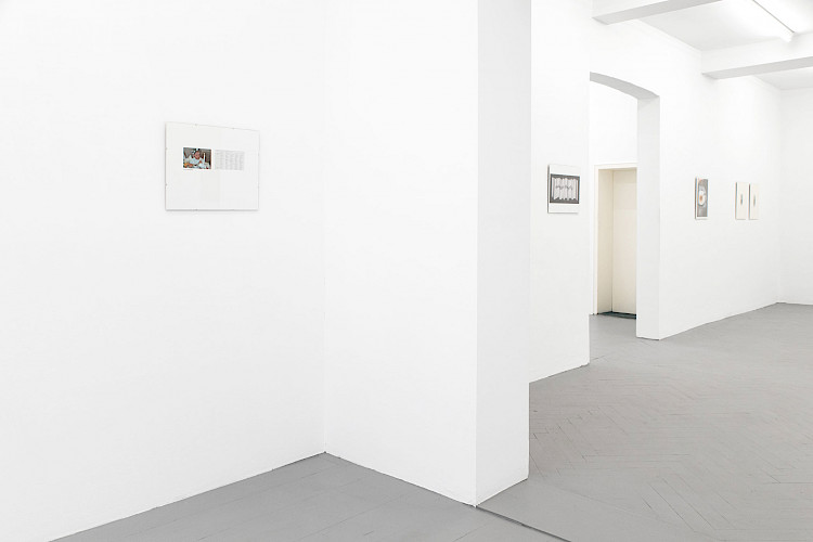 <i>Fotografie zerstören</i><br />
FRISE Künstler:innenhaus, Hamburg 2024<br />
©Maik Gräf
