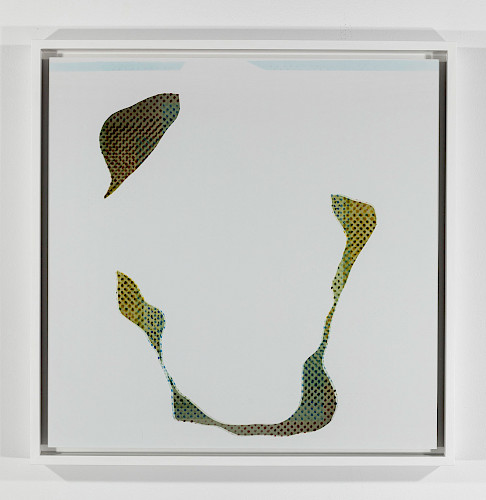 <i>Polkadots #3</i>, 2018/24<br />
<em>Analoger C-Print, Handabzug</em><br />
54,5 x 54,5 x 4 cm