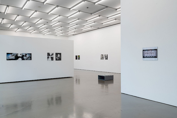 <i>Fotografie zerstören</i><br />
Camera Austria, Graz, 2024/25<br />
©Markus Krottendorfer