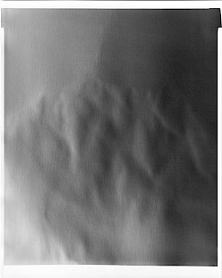 <i>Alp #10</i>, 2019
<em>Gelatinesilber-Print auf Baryt, Direktbelichtung</em>
25 x 20 cm
Unikat