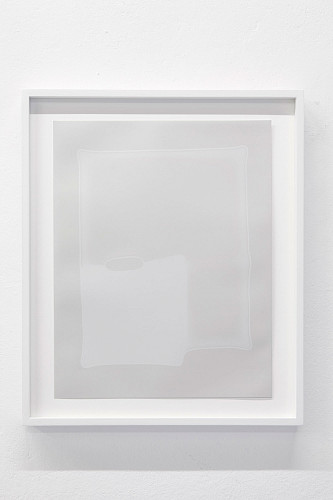 <i>Soft Vanishing Points # D</i>, 2025<br />
<em>Fotogramm (Farbumkehrprozess)</em><br />
30 x 24 cm | Unikat